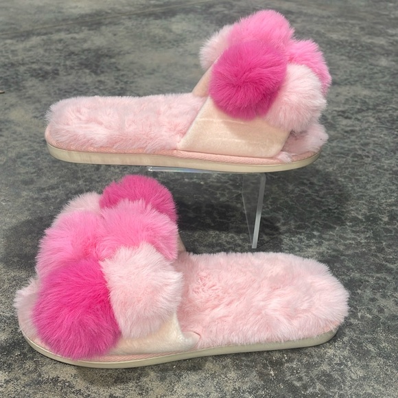 SHIRALEAH- SZ Small 6-8 CARINA Slippers Hot Pink and Light Pinks - Picture 1 of 7